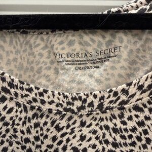 Victoria's Secret Black and Cream Long Sleeve nightdress
